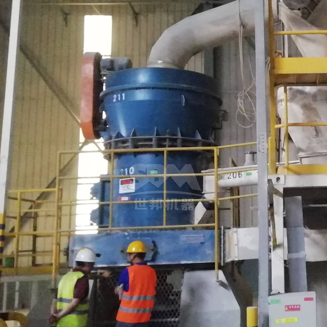 Industrial grinding mill processing granite powder